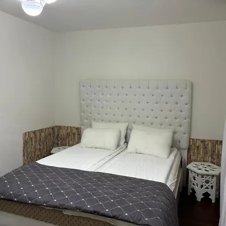 2bdr With View - Free Parking Lucerna
