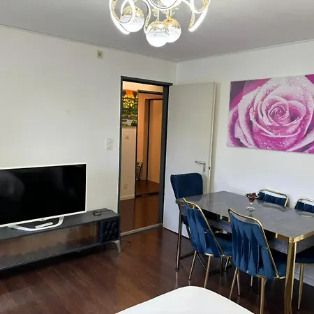 2bdr With View - Free Parking